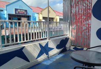 DZ Backpackers allows 18 year olds to book a room