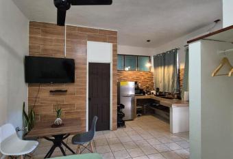 COZY STUDIO Quepos allows 18 year olds to book a room