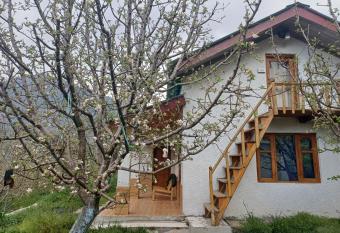 Nomads abode has Balcony rooms