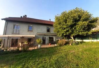 Villa Manificat has Balcony rooms