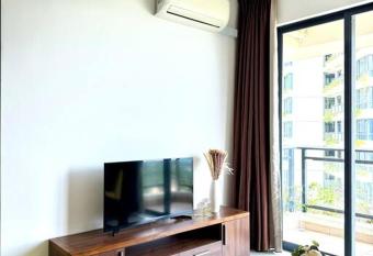 Waveside Retreat 3R1B 4 - 6pax G2013 King s Homestay has Balcony rooms