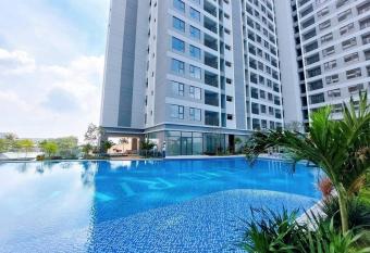   n RumStay - Chung c   The Rivana - Qu   c l    13 has Balcony rooms