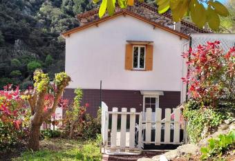 (null) has Balcony rooms