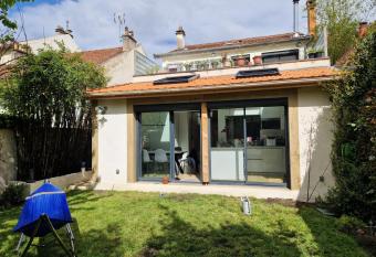 Maison, 4 chambres, m  tro, climatisation has Balcony rooms