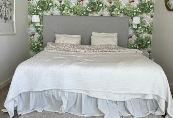 Eget g  sthus i v  stkustp  rlan Sk  rhamn has Balcony rooms