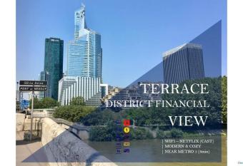 Studio & Expansive Terrace: Urban Oasis in Paris! has Balcony rooms