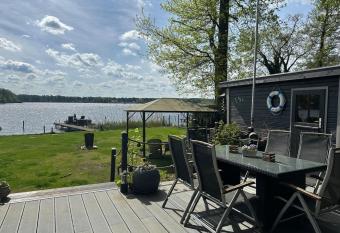 H  user am See has Balcony rooms