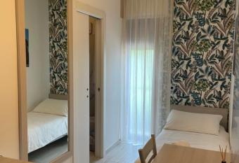 hotelbeneventocentro has Balcony rooms