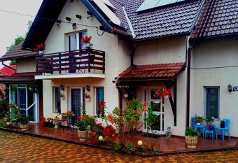 Edelweiss Ilinca has Balcony rooms