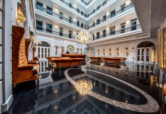 Prestige Hotel Budapest allows 18 year olds to book a room