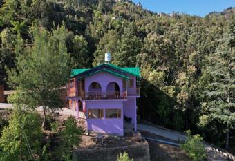 Ekantha Homestays & Resorts has Smoking/Balcony rooms