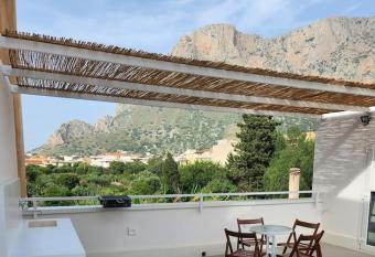 Porta Rossa 431 has Balcony rooms