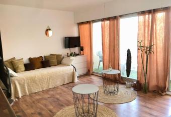 Studio Lacanau Plage centrale has Balcony rooms