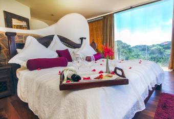 Issimo Suites (Adults Only) allows 18 year olds to book a room