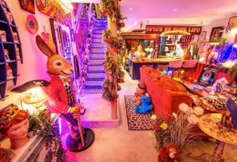 Little Nan s Weymouth Holiday Home has Balcony rooms