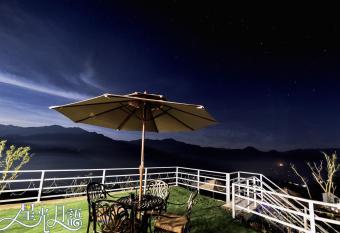 Starhome Cottage has Balcony rooms