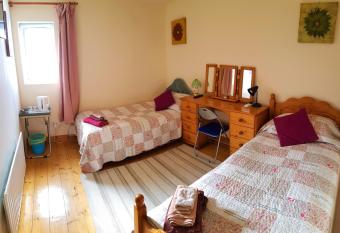 Bernie s Place allows 18 year olds to book a room