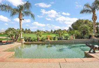 Indian Wells Country Club Stunning Estate! allows 18 year olds to book a room