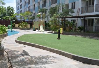 Grand Sentraland Karawang by DnA Rooms has Balcony rooms