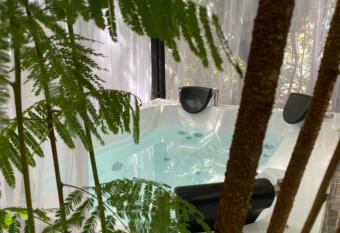 nido de monta  a allows 18 year olds to book a room