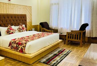 GS Heights By Kalash Hospitality has Balcony rooms