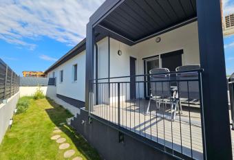 Seaside Cottage Barbariga has Balcony rooms