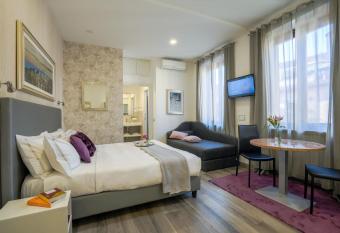 Monza City Rooms & Studios allows 18 year olds to book a room