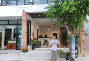 The Seashore Kamala Service Apartment has Balcony rooms