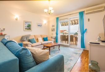 Apartments Royal Residence has Balcony rooms