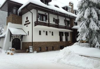 Hanul Haiducilor has Balcony rooms