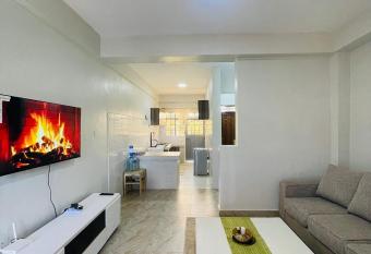 Meru modern living bnb 1bdr and 2bdr has Balcony rooms