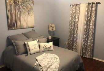 Charming Home in the Piney Woods of East Texas allows 18 year olds to book a room