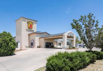 Super 8 by Wyndham Midland has Smoking rooms