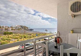 Sol y Playa allows 18 year olds to book a room