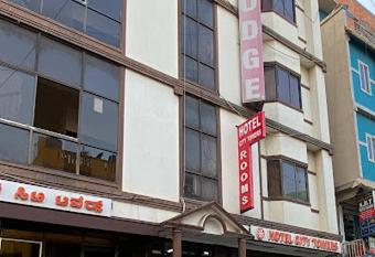 Hotel City Towers has Smoking rooms