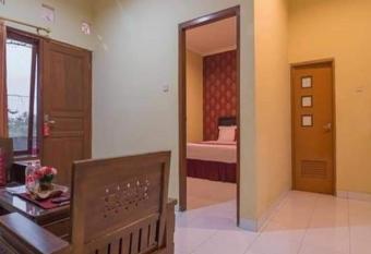 Hotel Omah Cepit has Balcony rooms