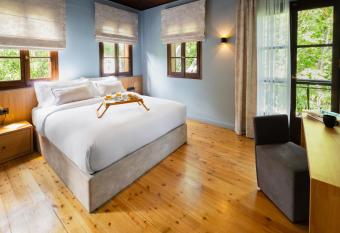 Kenta Mountain Hotel has Balcony rooms