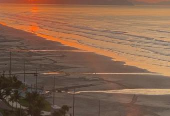 Cobertura duplex com vista para o mar, 3 quartos has Balcony rooms