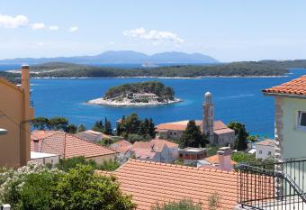 Apartmani Jaki   2 has Balcony rooms