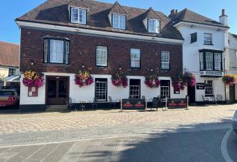 Pilgrims Hotel allows 18 year olds to book a room