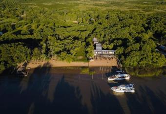 Refugio 31 Delta allows 18 year olds to book a room