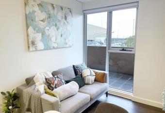 Chic Short Stay Retreat at Doncaster has Balcony rooms