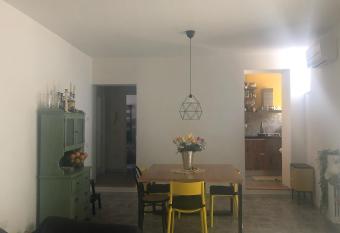 23 gradini allows 18 year olds to book a room