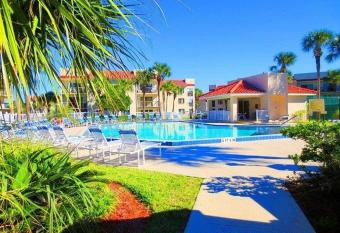 Ocean Front Ocean Village Condo has rooms with a private hot tub