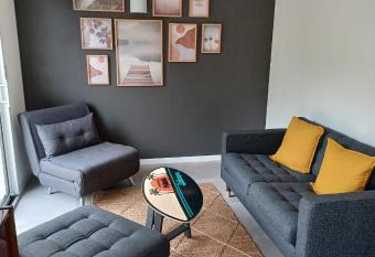 La Piastre Location    la semaine has Balcony rooms