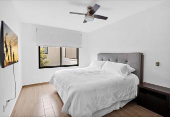 Ms Magnifica Suite Ubicadisima 119B allows 18 year olds to book a room