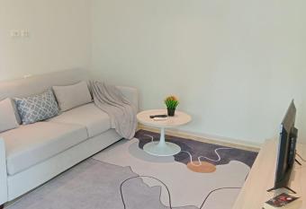 Bleu Condo - A209 allows 18 year olds to book a room