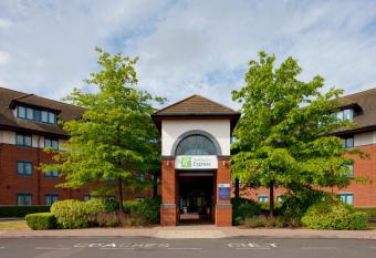 Holiday Inn Express Birmingham NEC, an IHG Hotel allows 18 year olds to book a room