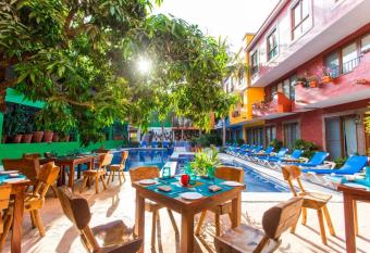 Amazing 2BR Master Suite at Boutique Hotel has Balcony rooms