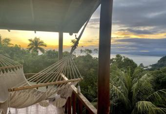 Casa Geraldo Bed and Breakfast has Balcony rooms